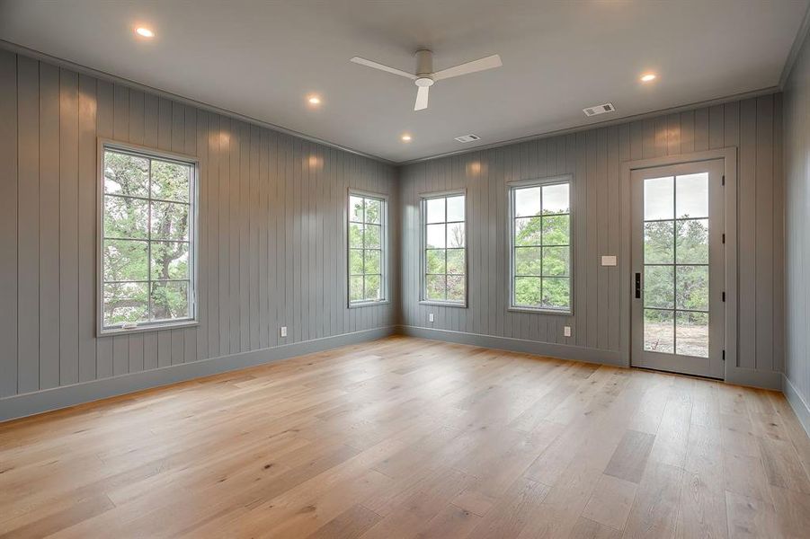 Spacious, unfurnished interior of a new home in , Aledo (Image 20). Spacious, unfurnished interior of a new home in , Aledo (Image 20).