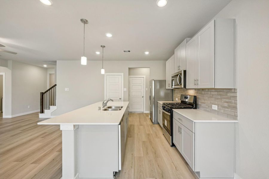 Photo is not of the actual home but is an inspirational photo of builder’s model home and may depict options, furnishings, and/or decorator features that are not included. Photo is not of the actual home but is an inspirational photo of builder’s model home and may depict options, furnishings, and/or decorator features that are not included.