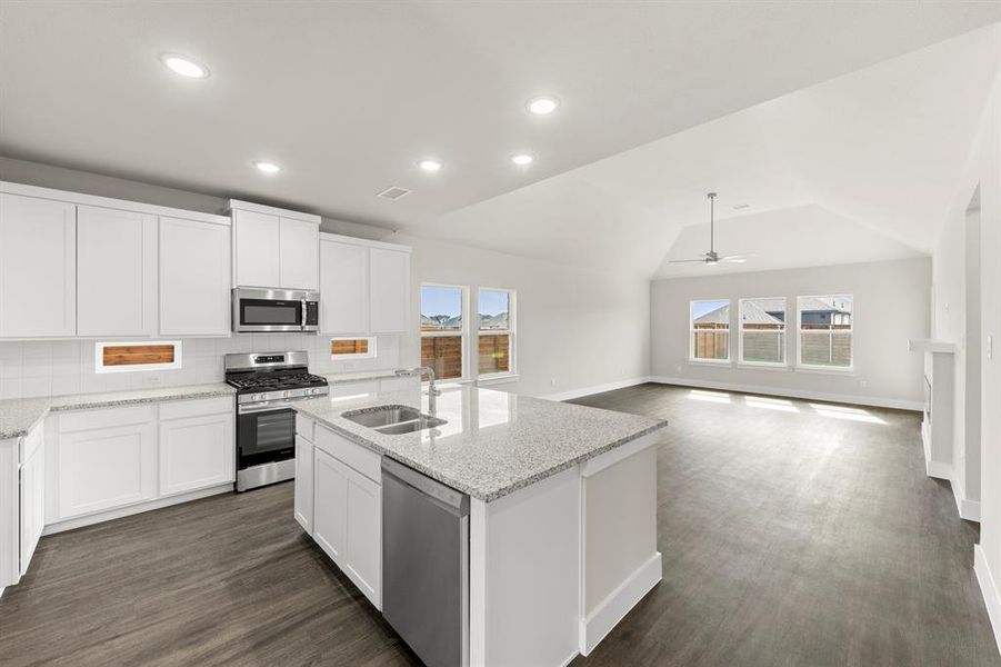 09. 1848 Jasmin - Kitchen (4)