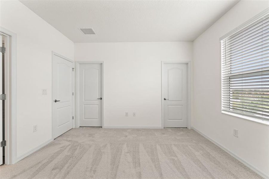 Spacious, unfurnished interior of a new home in , Bradenton (Image 31).