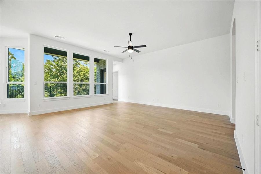 Spacious, unfurnished interior of a new home in Thompson Farms: 60ft. lots, Van Alstyne (Image 18). Spacious, unfurnished interior of a new home in Thompson Farms: 60ft. lots, Van Alstyne (Image 18).