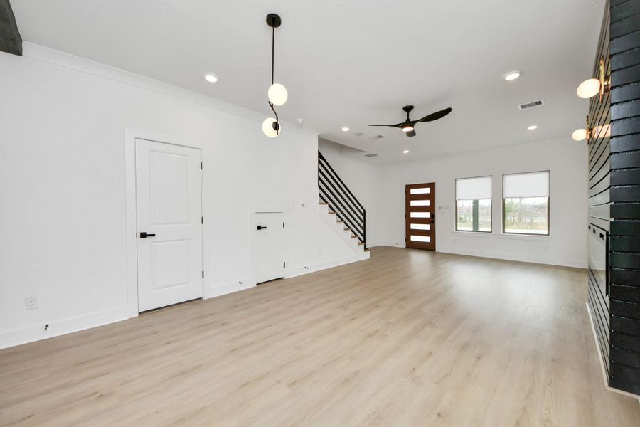 Spacious, unfurnished interior of a new home in , Houston (Image 27).