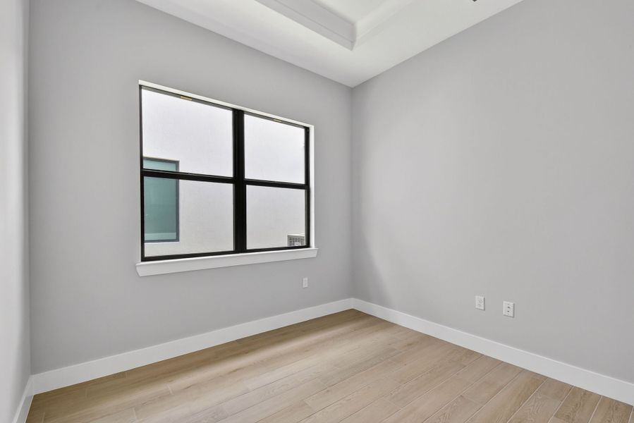 Spacious, unfurnished interior of a new home in Greyhawk Landing, Lake Worth (Image 43).