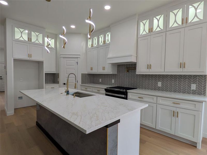 Furnished interior view inside a new home in , Dallas (Image 9).