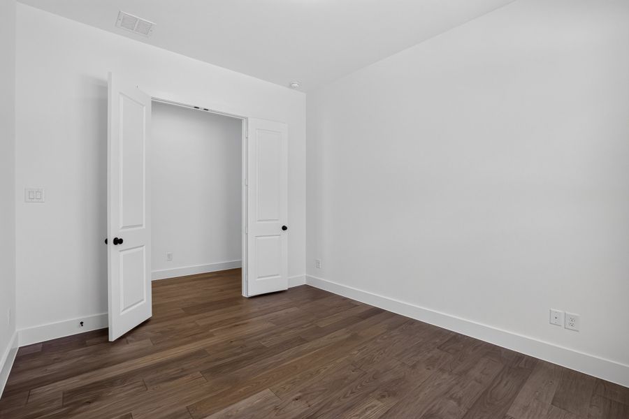 132 Buffalo - Bedroom