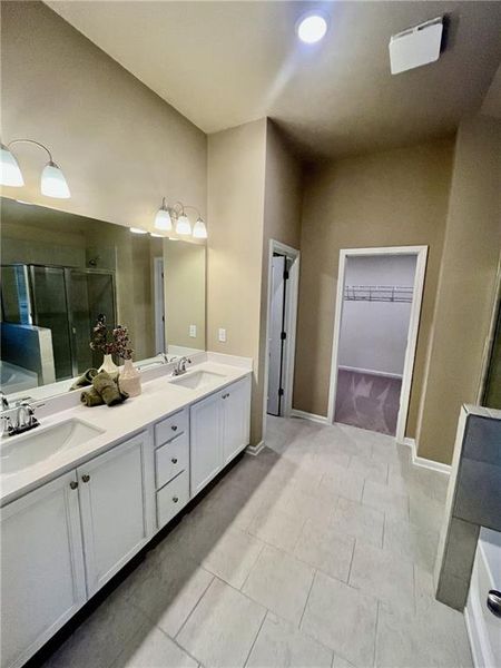 Furnished interior view inside a new home in Kingsmere Estates, Loganville (Image 15).
