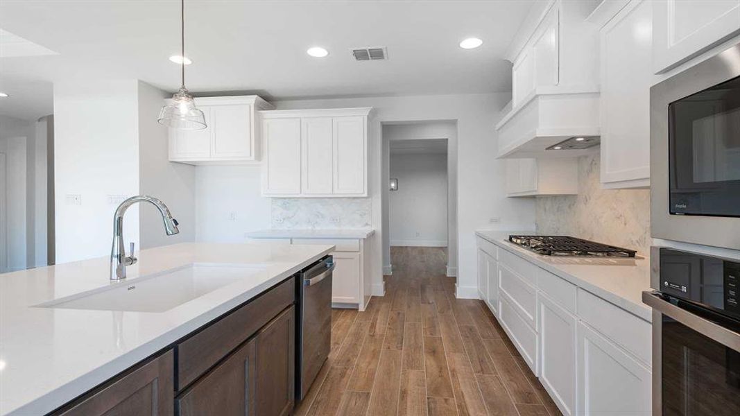 Furnished interior view inside a new home in Trinity Falls 60', McKinney (Image 7). Furnished interior view inside a new home in Trinity Falls 60', McKinney (Image 7).