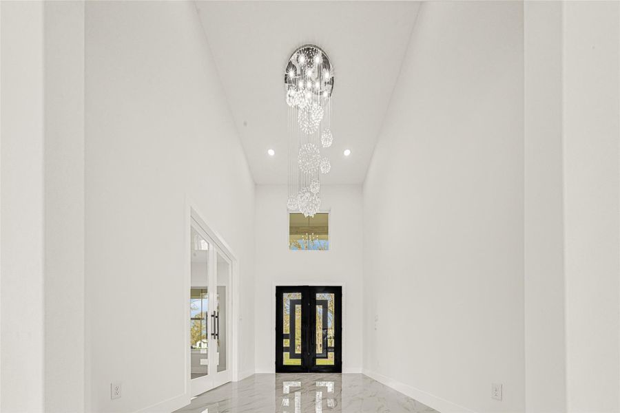 Spacious, unfurnished interior of a new home in , Rosharon (Image 20).