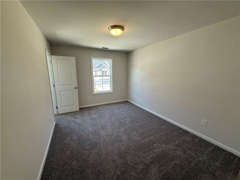 Spacious, unfurnished interior of a new home in Longview Run, Decatur (Image 13).