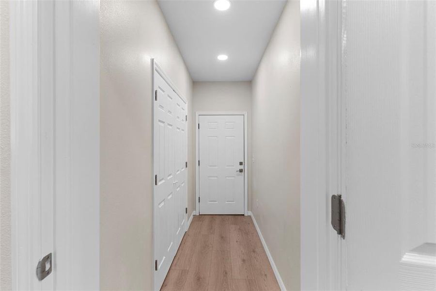 Spacious, unfurnished interior of a new home in , Auburndale (Image 12).