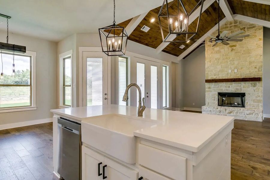 Representative furnished interior of a home built from the The Finley by Elmwood Custom Homes in Byrum Ranch, Maypearl (Image 47).