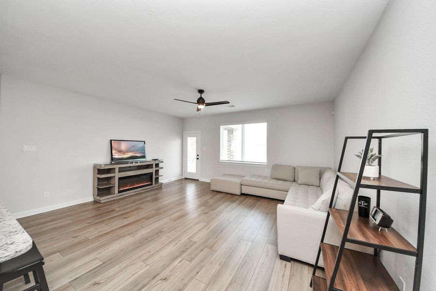 Furnished interior view inside a new home in , Santa Fe (Image 12).