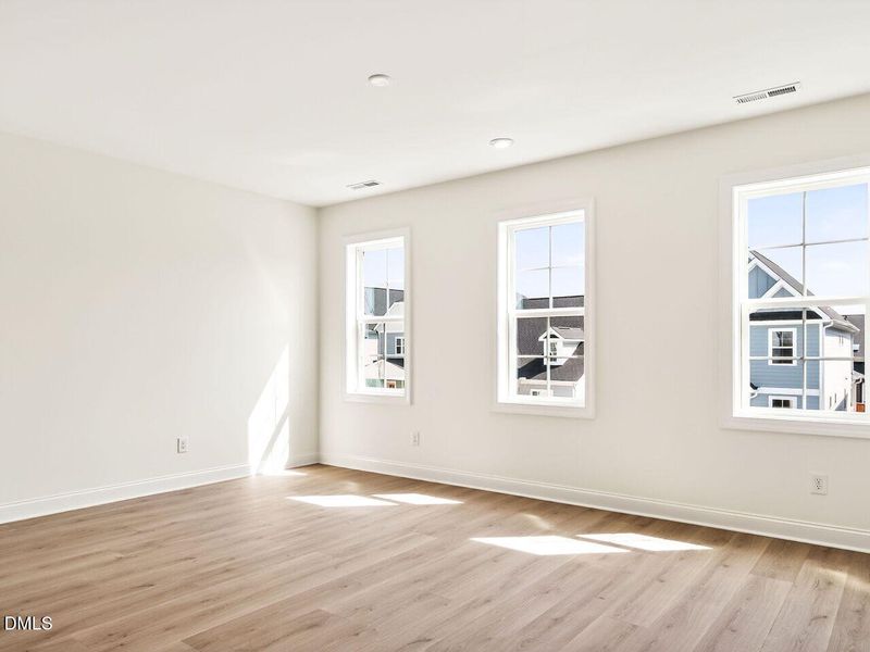 030-1280x960-bonus-room