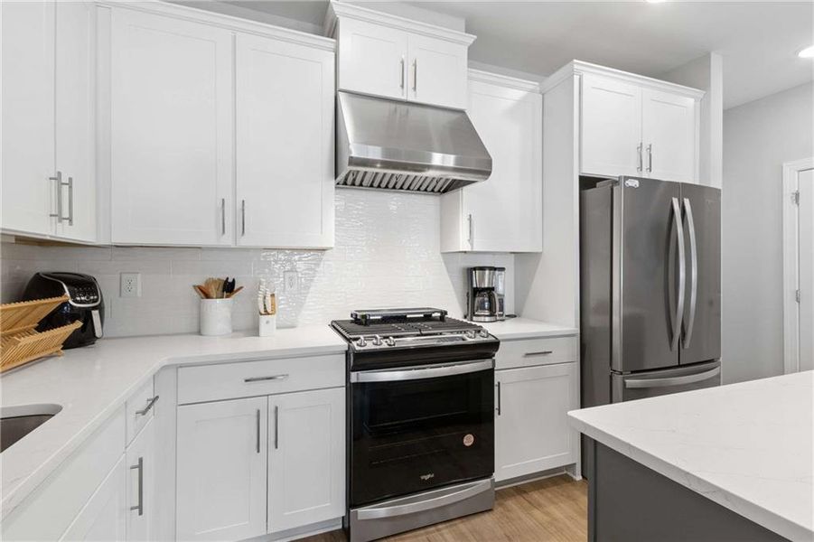 Furnished interior view inside a new home in , Atlanta (Image 24).