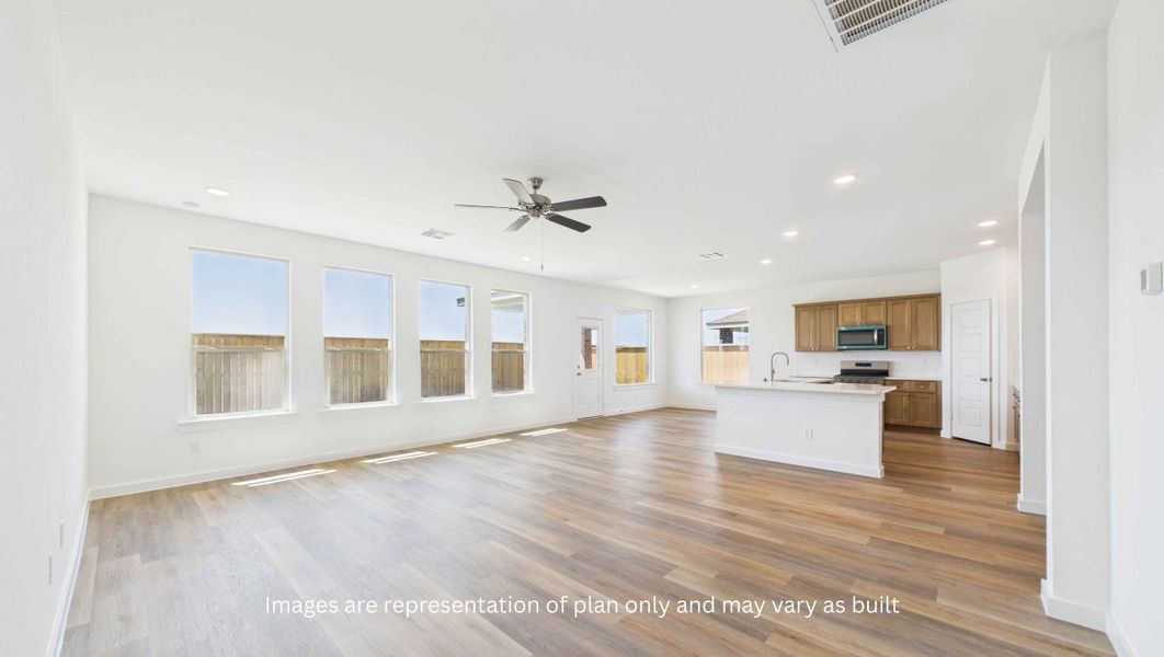 Representative unfurnished interior of a home built from the The Lakemont by D.R. Horton in Westmont, Lubbock (Image 10).