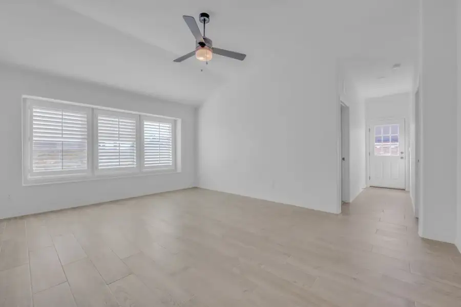 Spacious, unfurnished interior of a new home in Crossland, Clint (Image 27).