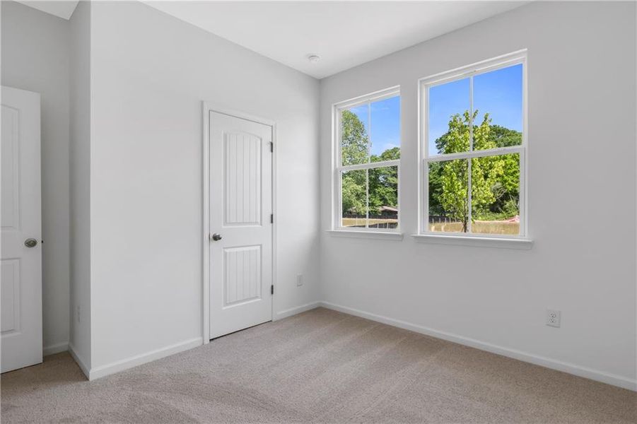 Spacious, unfurnished interior of a new home in Three Rivers, Rome (Image 12).