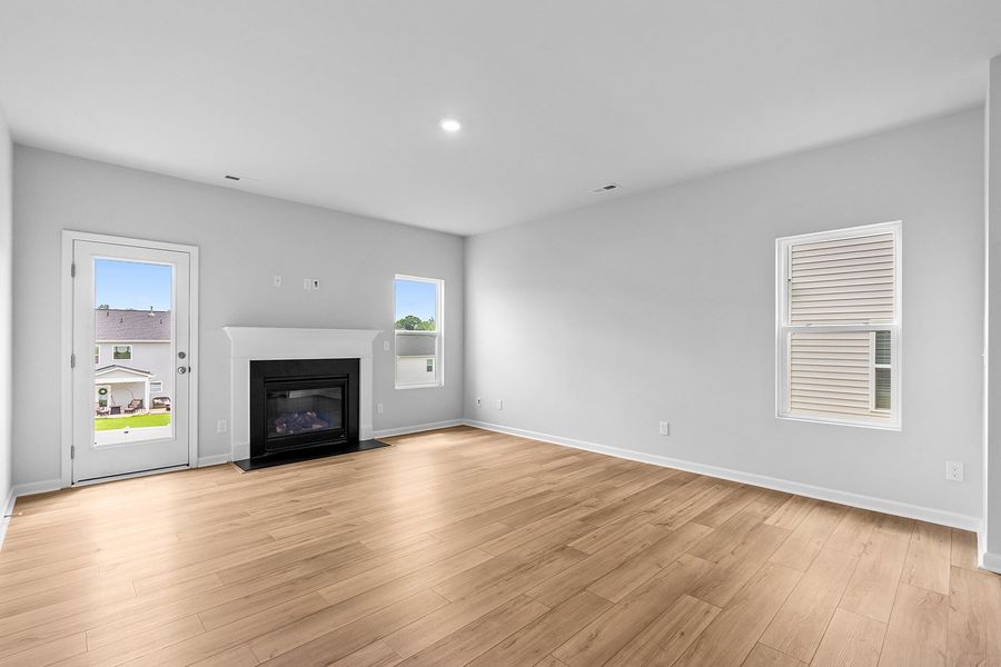 Spacious, unfurnished interior of a new home in Hanes Lake, Winston-Salem (Image 22).