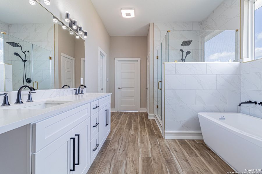 Furnished interior view inside a new home in , Atascosa (Image 17). Furnished interior view inside a new home in , Atascosa (Image 17).