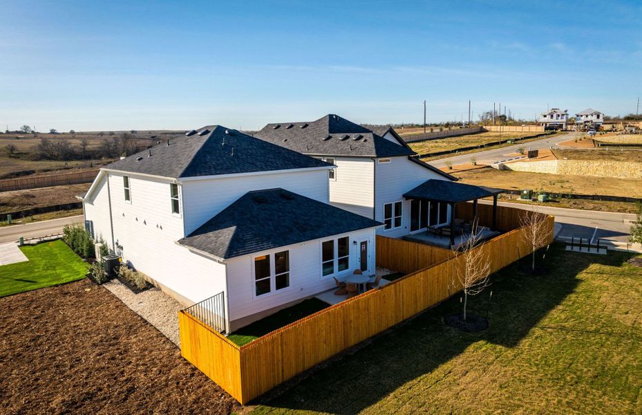 Representative exterior details of a home built from the Fentress by Pulte Homes in Cameron Place, Austin (Image 30).