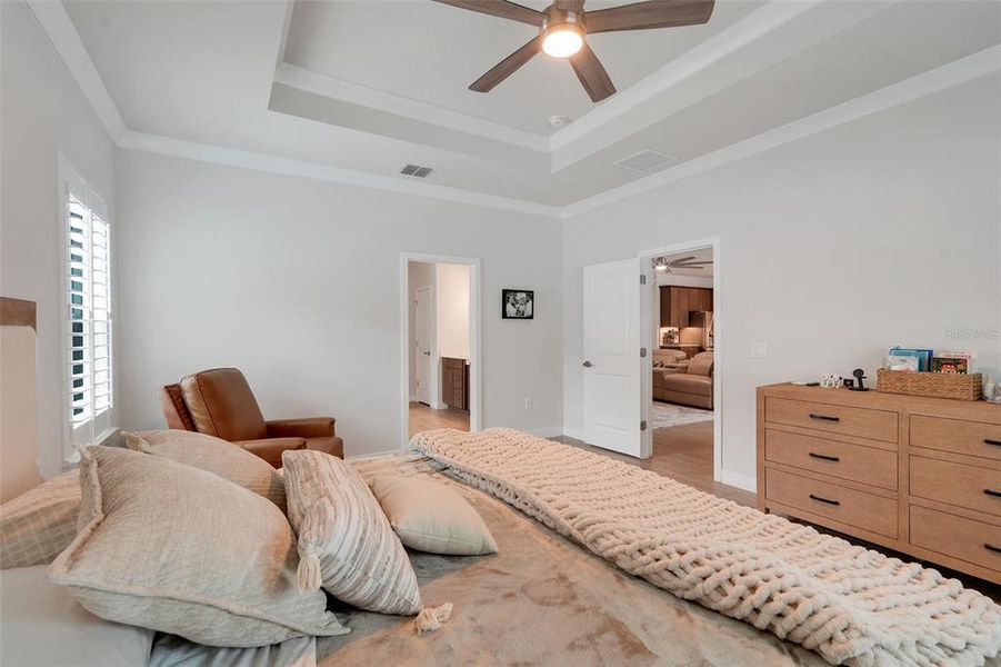 Furnished interior view inside a new home in , Clermont (Image 18).