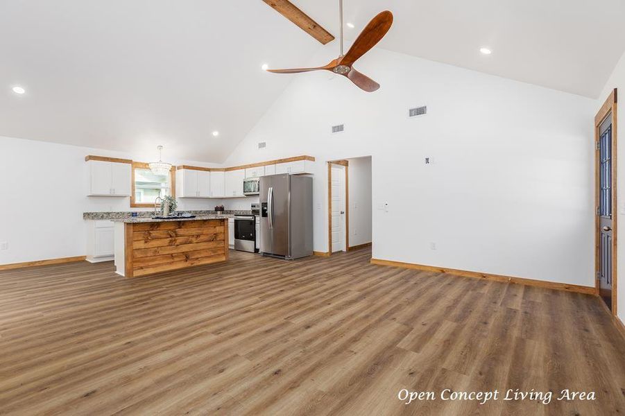 Spacious, unfurnished interior of a new home in , Diboll (Image 34). Spacious, unfurnished interior of a new home in , Diboll (Image 34).