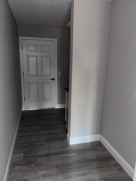 Spacious, unfurnished interior of a new home in , Citrus Springs (Image 19).