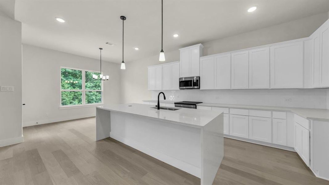 Furnished interior view inside a new home in Freeman Ranch, Weatherford (Image 7).