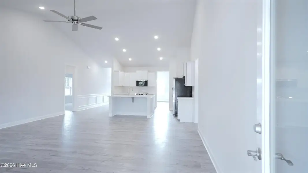Spacious, unfurnished interior of a new home in Palmetto Creek, Bolivia (Image 19). Spacious, unfurnished interior of a new home in Palmetto Creek, Bolivia (Image 19).
