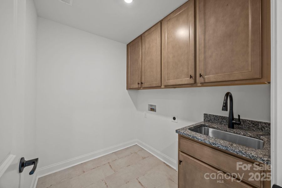 Furnished interior view inside a new home in Farms at Bellingham, Mooresville (Image 8).