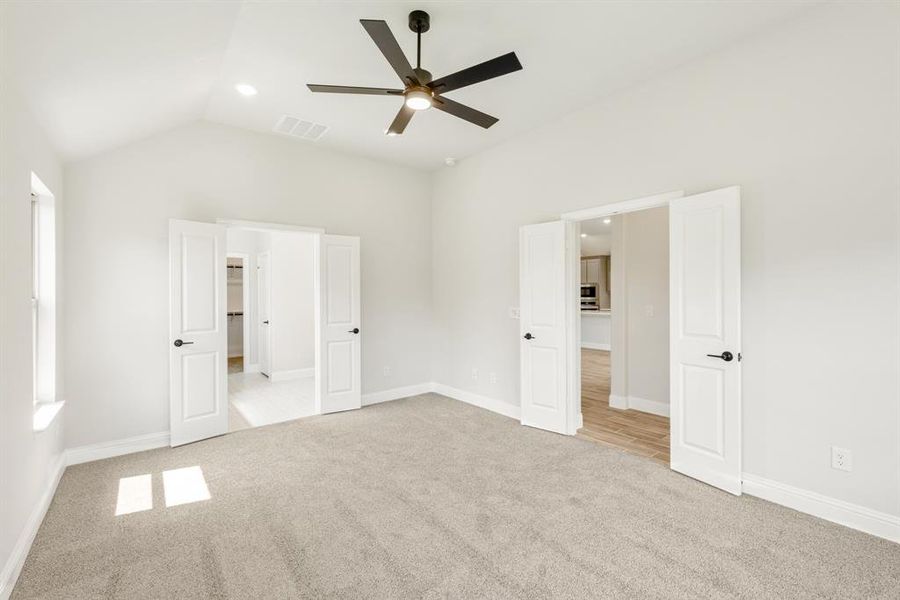 Spacious, unfurnished interior of a new home in Sable Creek, Sanger (Image 22). Spacious, unfurnished interior of a new home in Sable Creek, Sanger (Image 22).