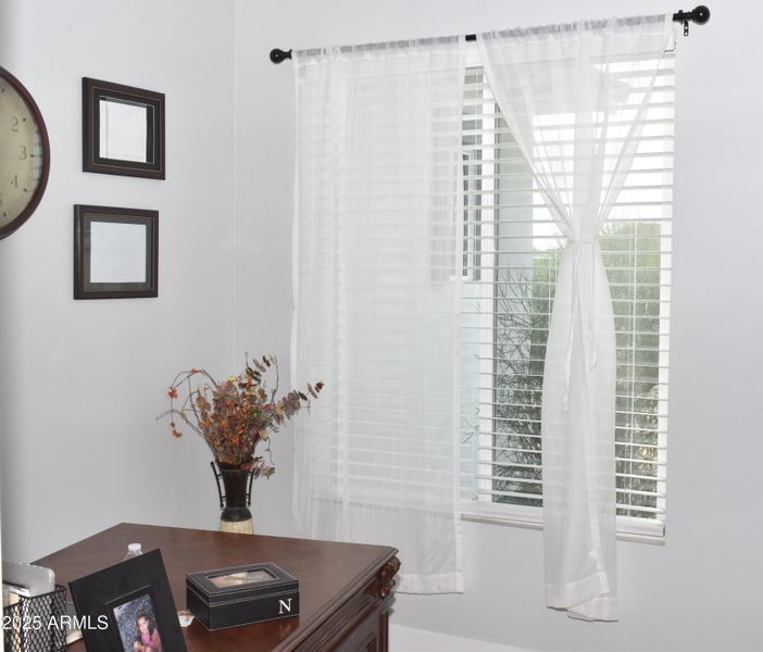 Open office can convert to bedroom Open office can convert to bedroom