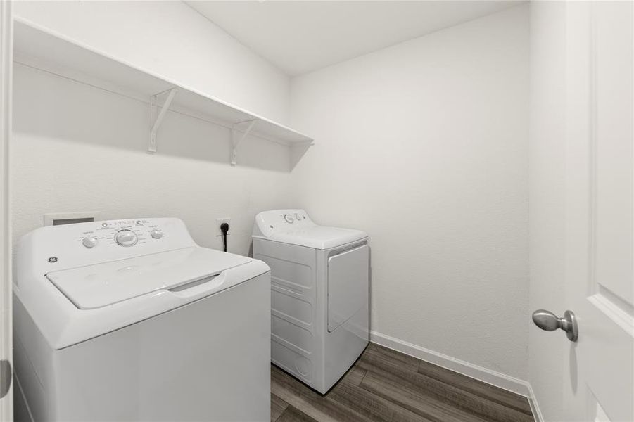 Furnished interior view inside a new home in Coyote Meadows, Anna (Image 10). Furnished interior view inside a new home in Coyote Meadows, Anna (Image 10).