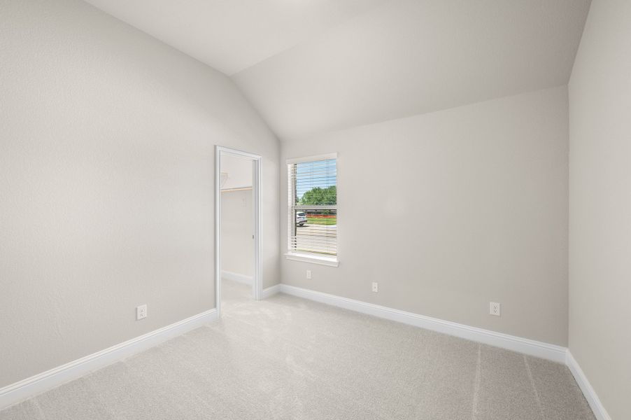 Spacious, unfurnished interior of a new home in Pirate Village, Granbury (Image 25).