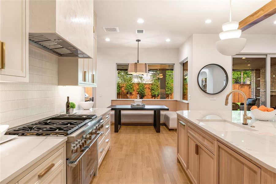 Furnished interior view inside a new home in , Dallas (Image 32).