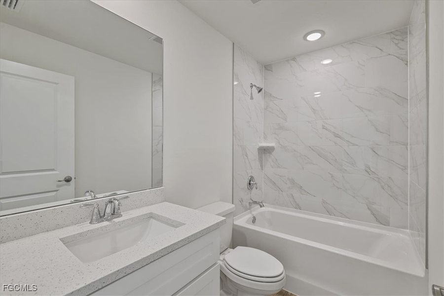 Furnished interior view inside a new home in Cape Coral, Cape Coral (Image 14).