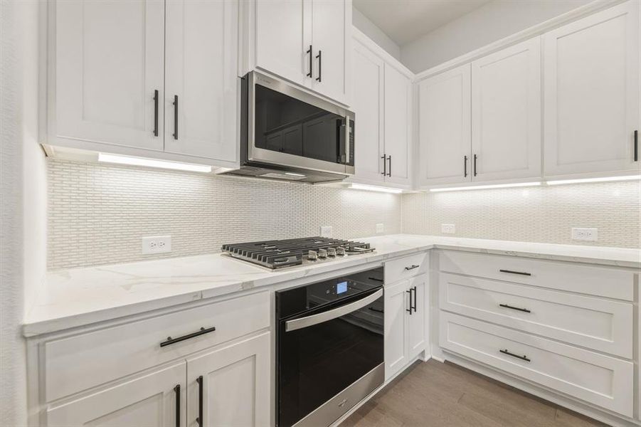 Furnished interior view inside a new home in , Lewisville (Image 15).