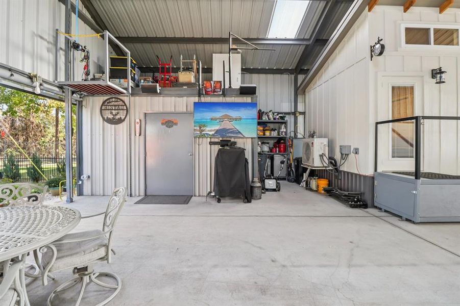 Separate full size utility room under the canopy Separate full size utility room under the canopy