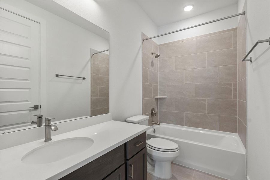 Furnished interior view inside a new home in Shady Acres, Houston (Image 14). Furnished interior view inside a new home in Shady Acres, Houston (Image 14).