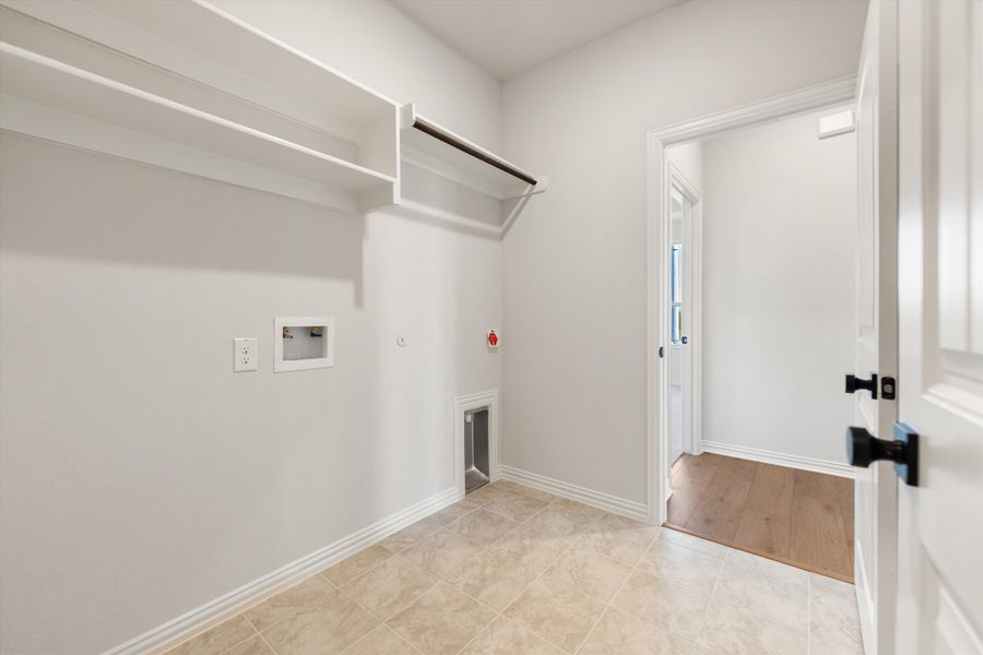Spacious, unfurnished interior of a new home in Parker Heights, Valley View (Image 39). Spacious, unfurnished interior of a new home in Parker Heights, Valley View (Image 39).