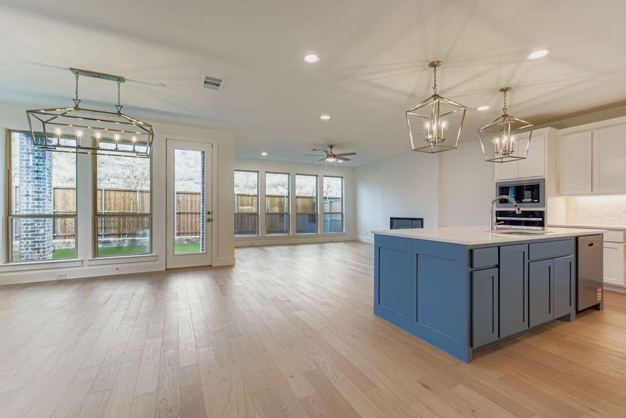 3525 Kings Court - Living/Kitchen