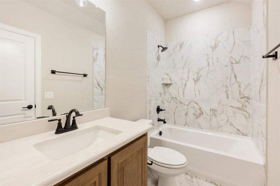 Furnished interior view inside a new home in Timberbrook 3B-4A, Justin (Image 7). Furnished interior view inside a new home in Timberbrook 3B-4A, Justin (Image 7).