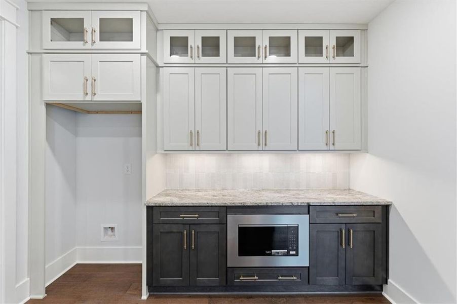 Furnished interior view inside a new home in , Cartersville (Image 7).