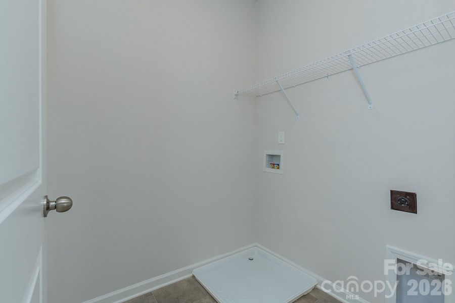 Spacious, unfurnished interior of a new home in Cedar Meadows, Monroe (Image 34).