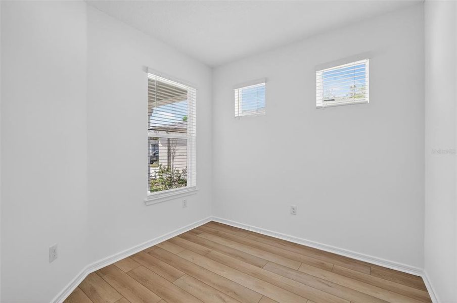 Spacious, unfurnished interior of a new home in , Ocala (Image 23).