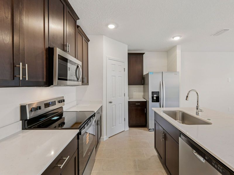 Furnished interior view inside a new home in Cagan Crossings West, Clermont (Image 3). Furnished interior view inside a new home in Cagan Crossings West, Clermont (Image 3).