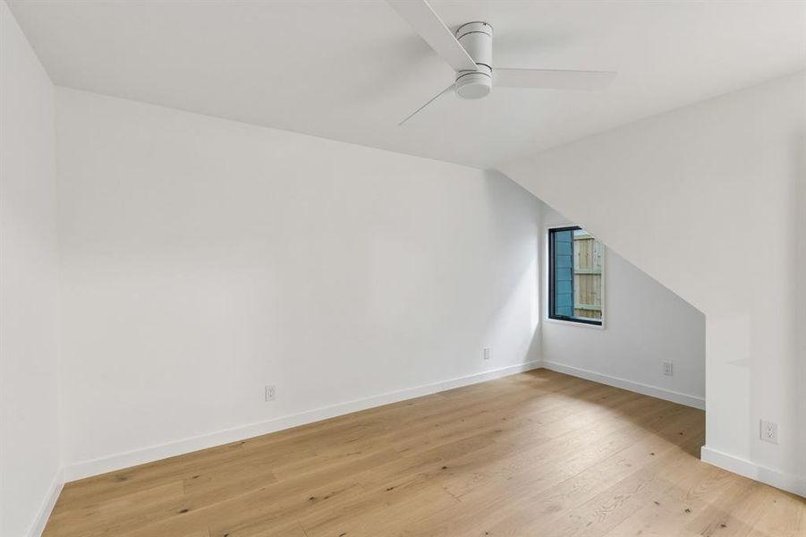 Spacious, unfurnished interior of a new home in , Dallas (Image 19).