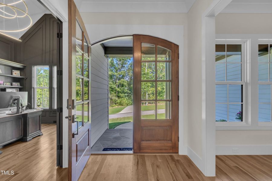 11-1120 Springdale Dr-4