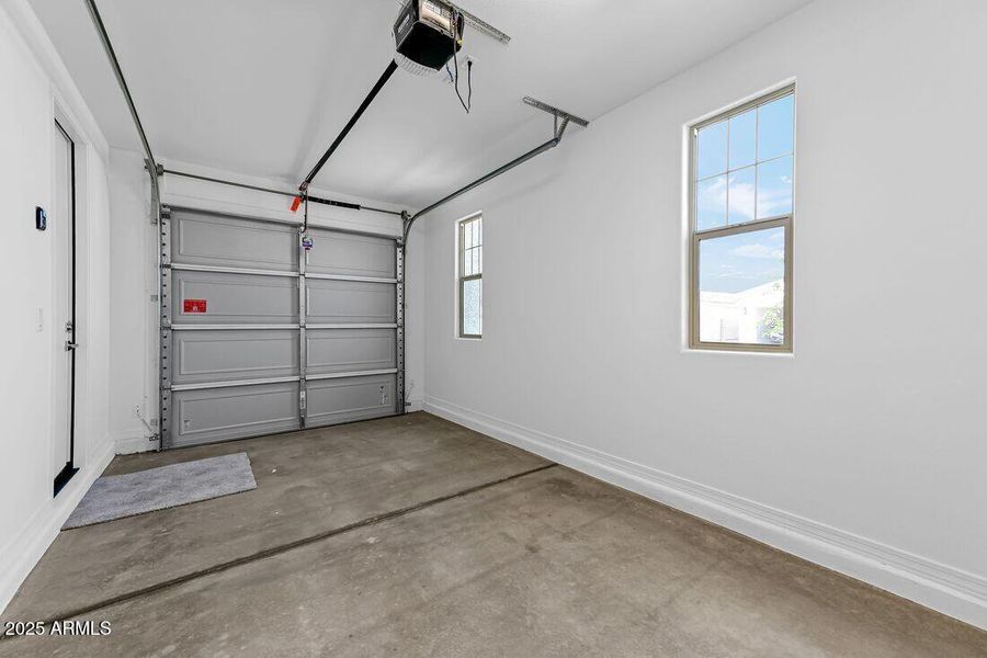 10205 W WELDON Avenue - Ready Now!