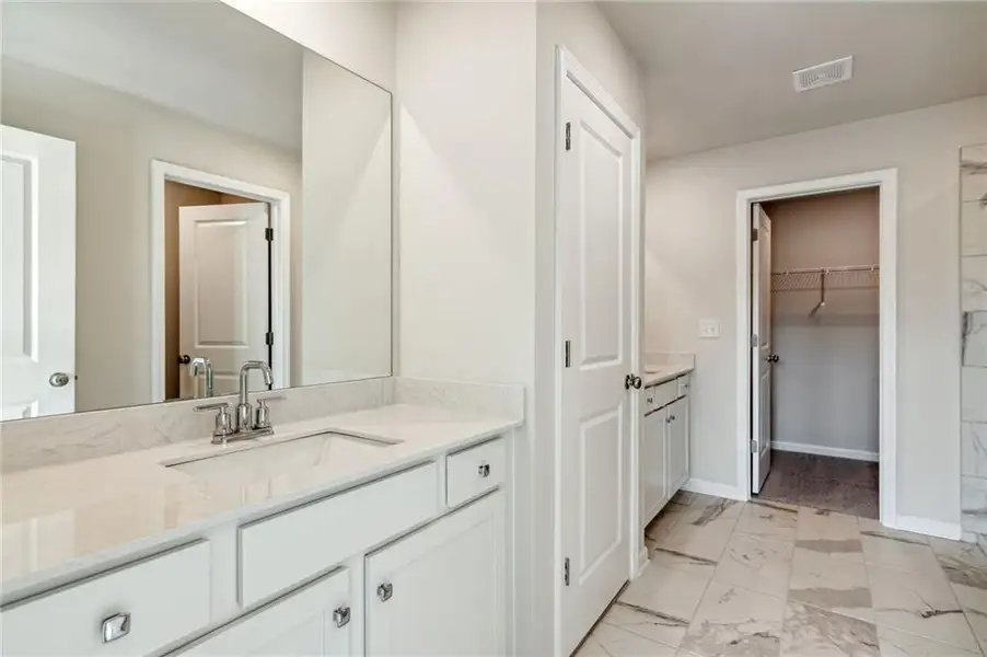 A showcase of a new construction home by Ashland Homes, highlighting their design and quality (Image 25). A showcase of a new construction home by Ashland Homes, highlighting their design and quality (Image 25).